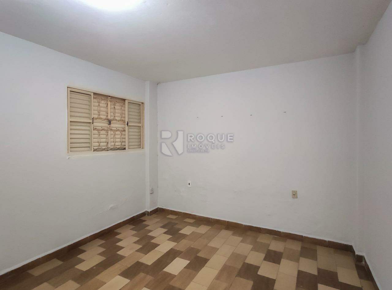 Casa Residencial para aluguel no bairro Vila Cristovam: Dormitório 1