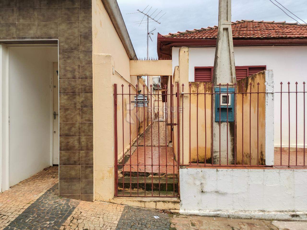 Casa Residencial para aluguel no bairro Vila Cristovam: Fachada 