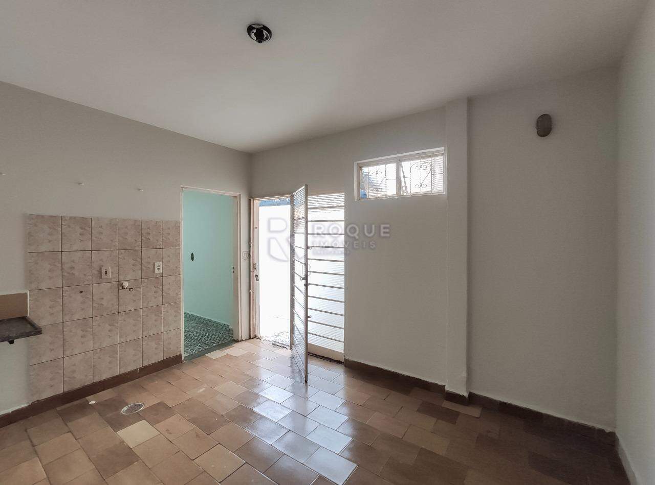 Casa Residencial para aluguel no bairro Vila Cristovam: Sala / cozinha 
