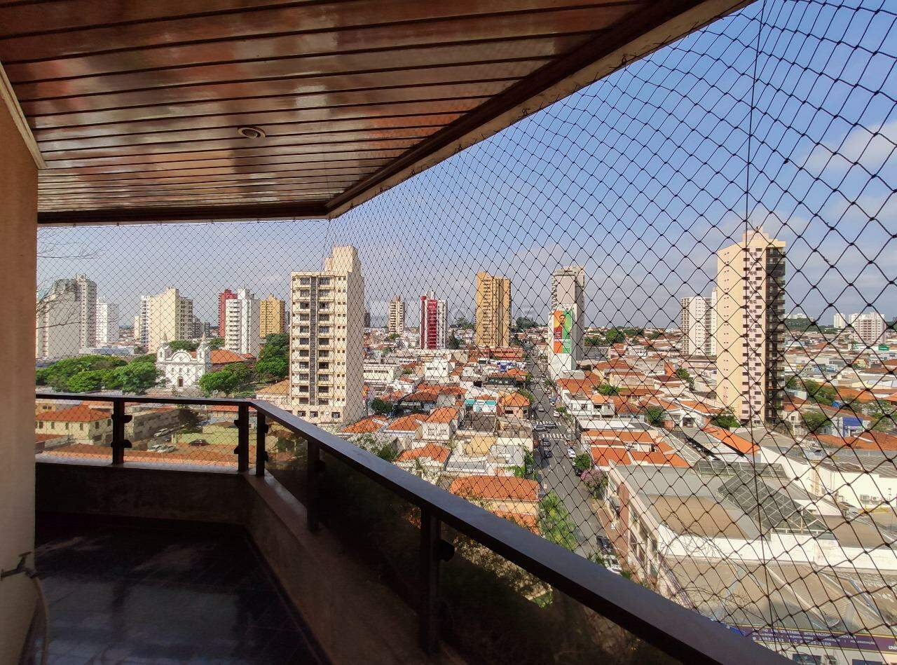 Apartamento para aluguel no bairro Centro: Sacada