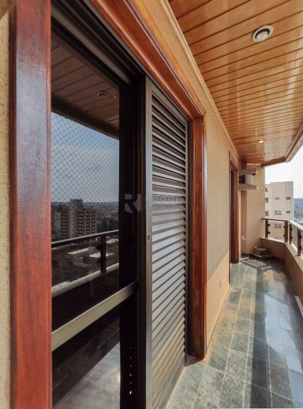 Apartamento para aluguel no bairro Centro: Sacada dormitórios