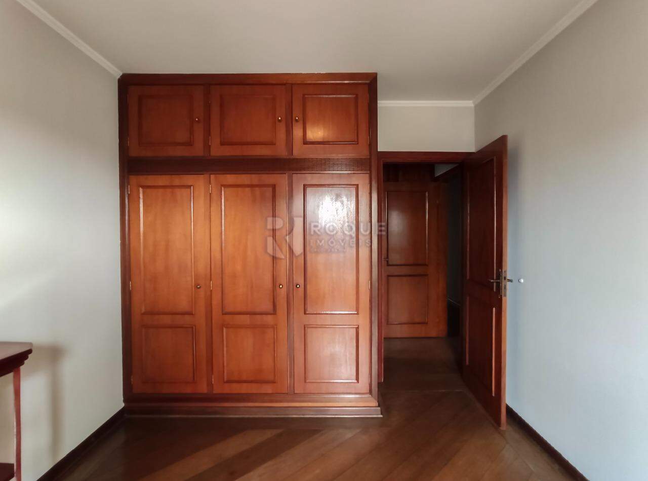 Apartamento para aluguel no bairro Centro: Dormitório 2 suíte