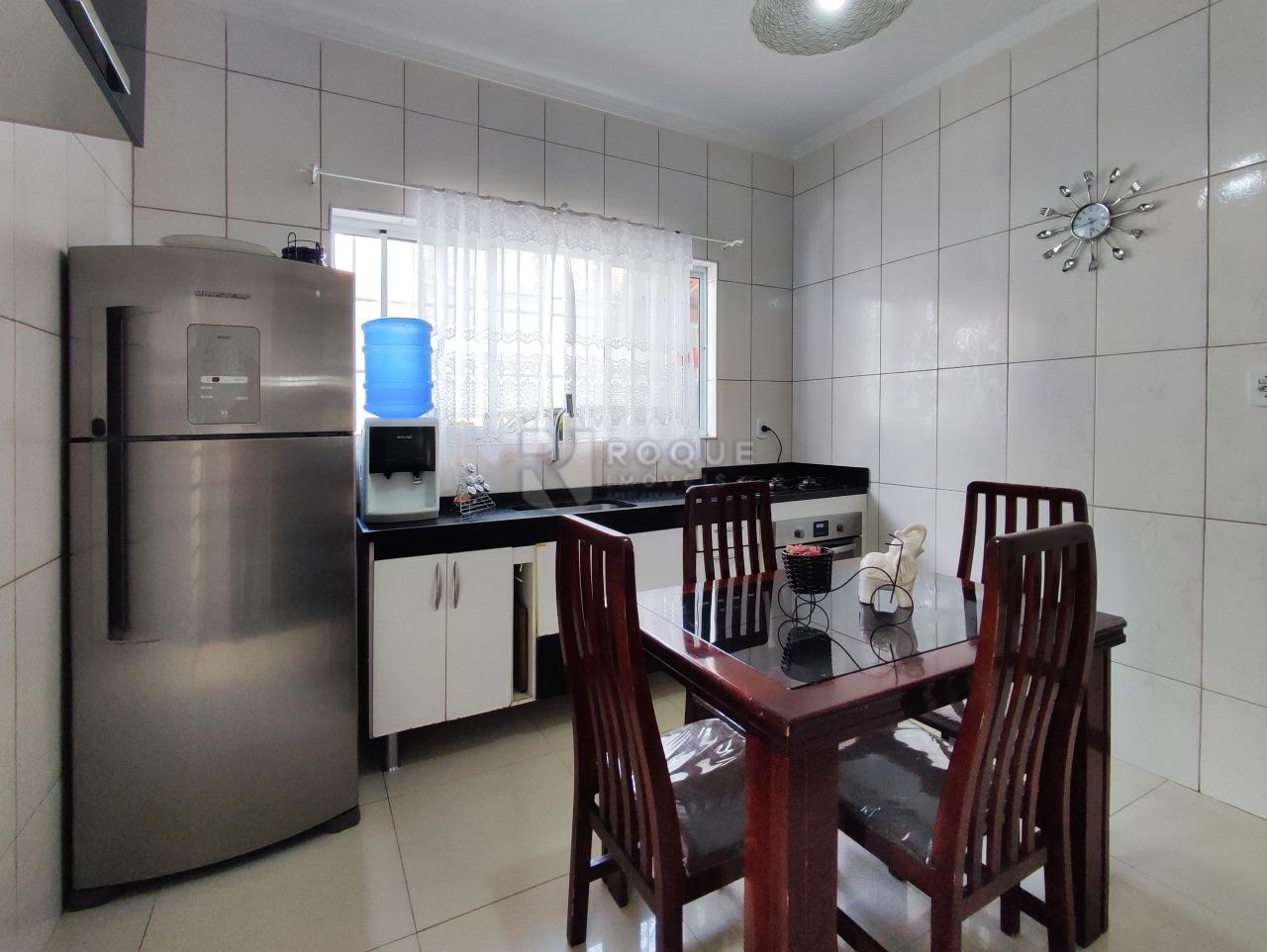 Casa Residencial à venda no bairro Parque Pompeo: COZINHA