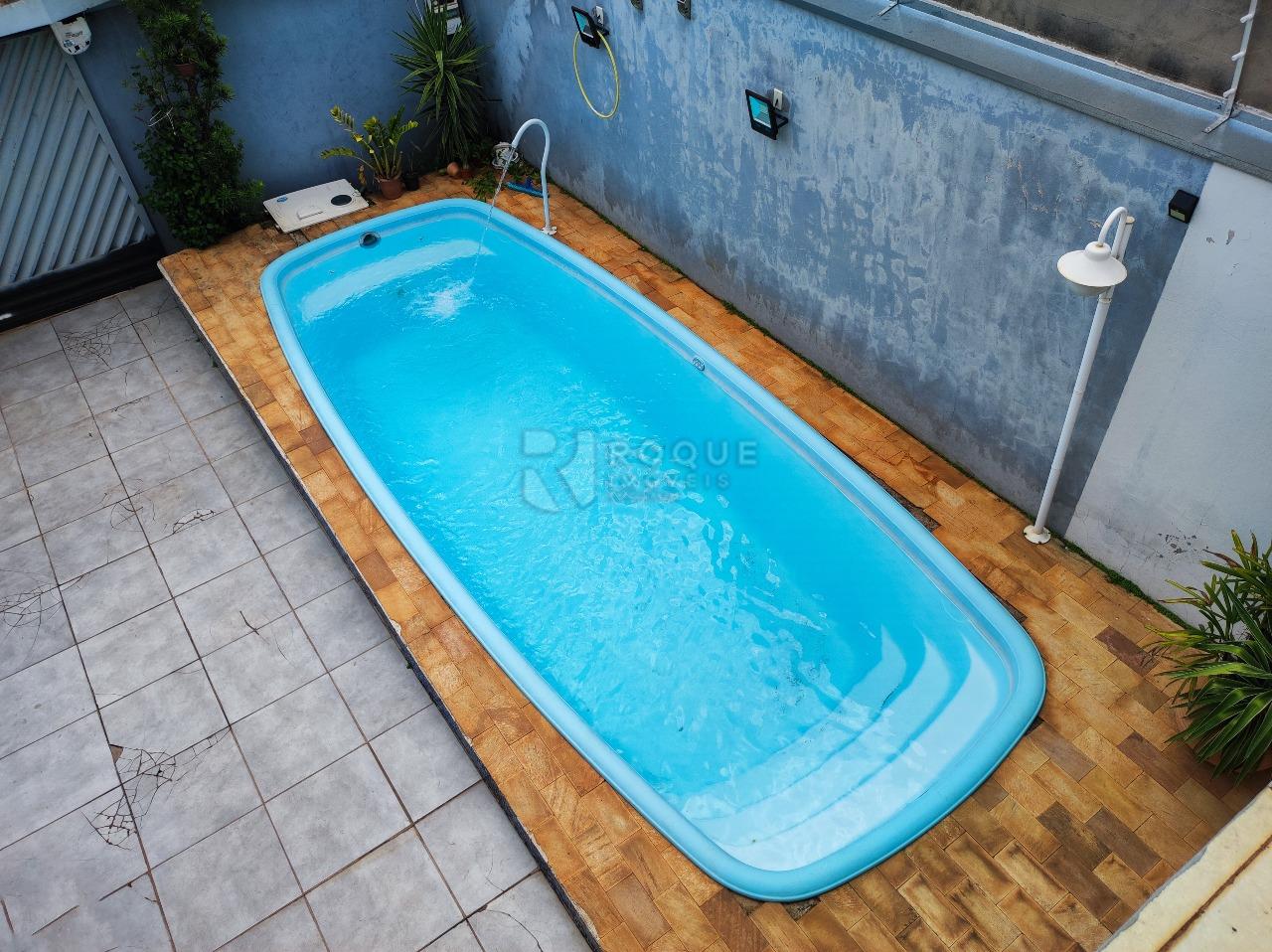 Casa Residencial à venda no bairro Parque Pompeo: PISCINA