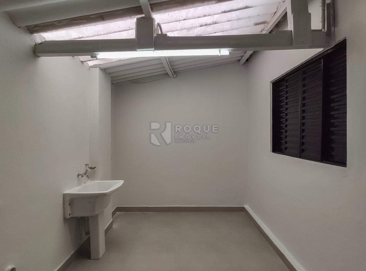Casa Residencial para aluguel no bairro Vila Claudia: Área de serviço 