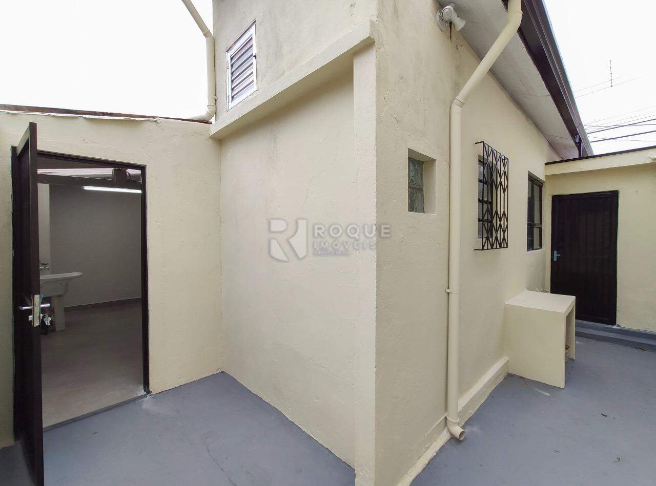 Casa Residencial para aluguel no bairro Vila Claudia: Área externa