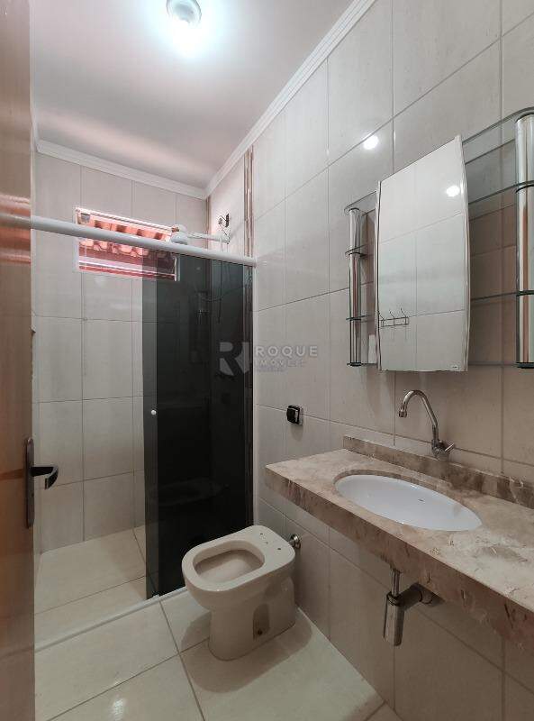 Casa Residencial para aluguel no bairro Jardim Residencial Santa Amália: WC social 