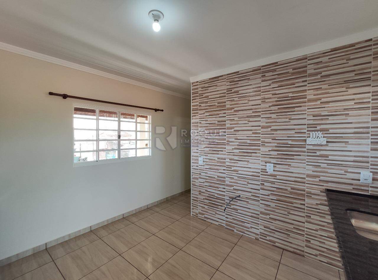 Casa Residencial para aluguel no bairro Jardim Residencial Santa Amália: Cozinha 