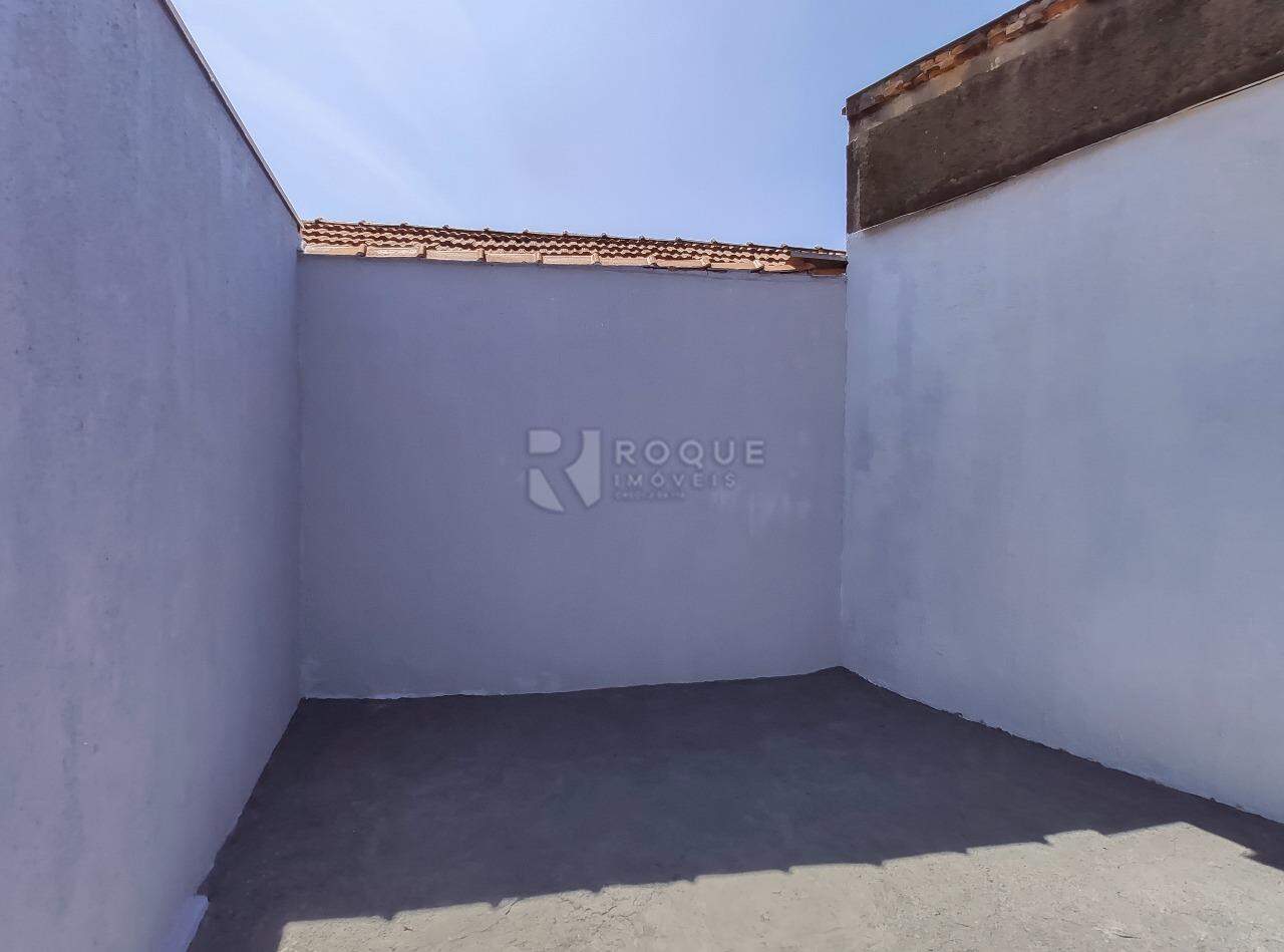 Casa Residencial para aluguel no bairro Vila São João: Fundo 