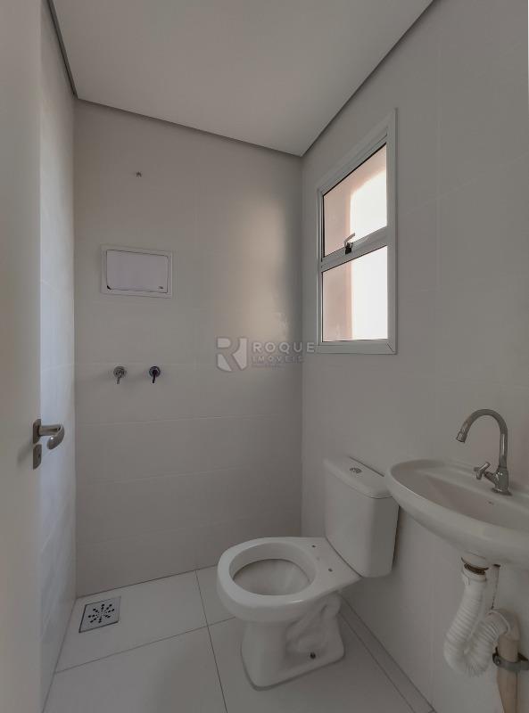 Apartamento para aluguel no bairro Vila Primavera: WC fundo 