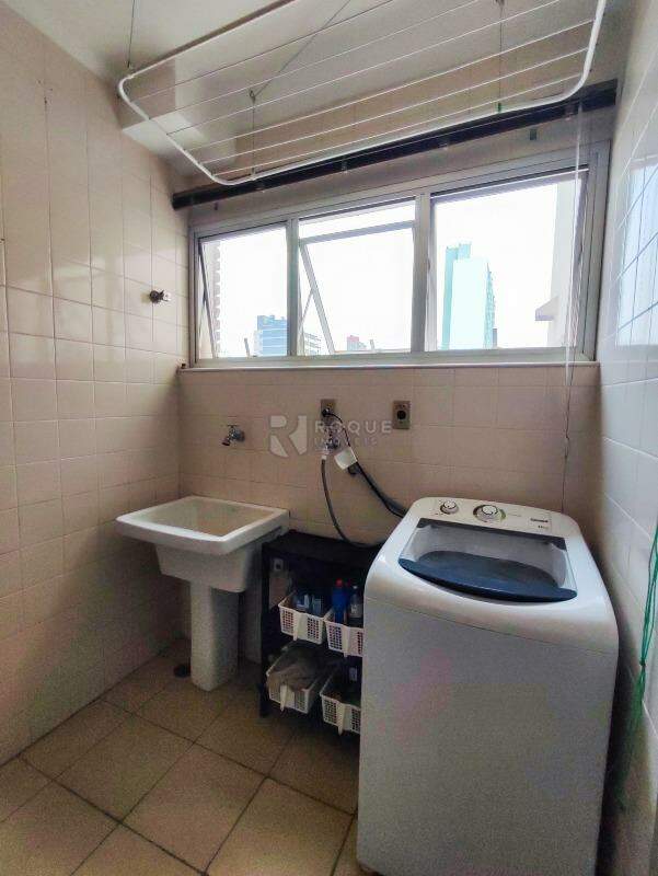 Apartamento à venda no bairro Centro: LAVANDERIA