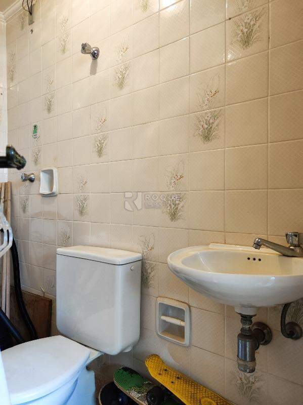 Apartamento à venda no bairro Centro: BANHEIRO SOCIAL