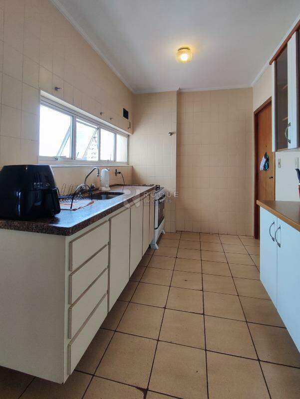 Apartamento à venda no bairro Centro: COZINHA