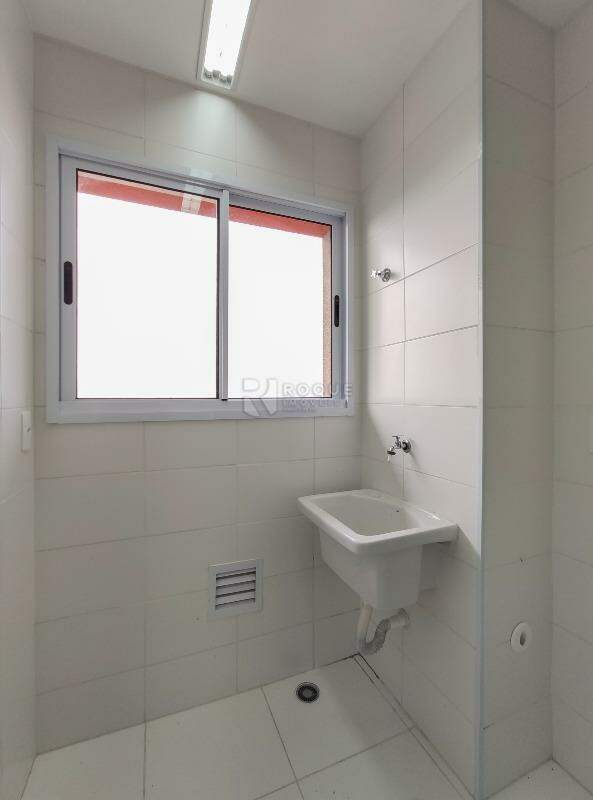 Apartamento para aluguel no bairro Jardim Senador Vergueiro: Área de serviço 