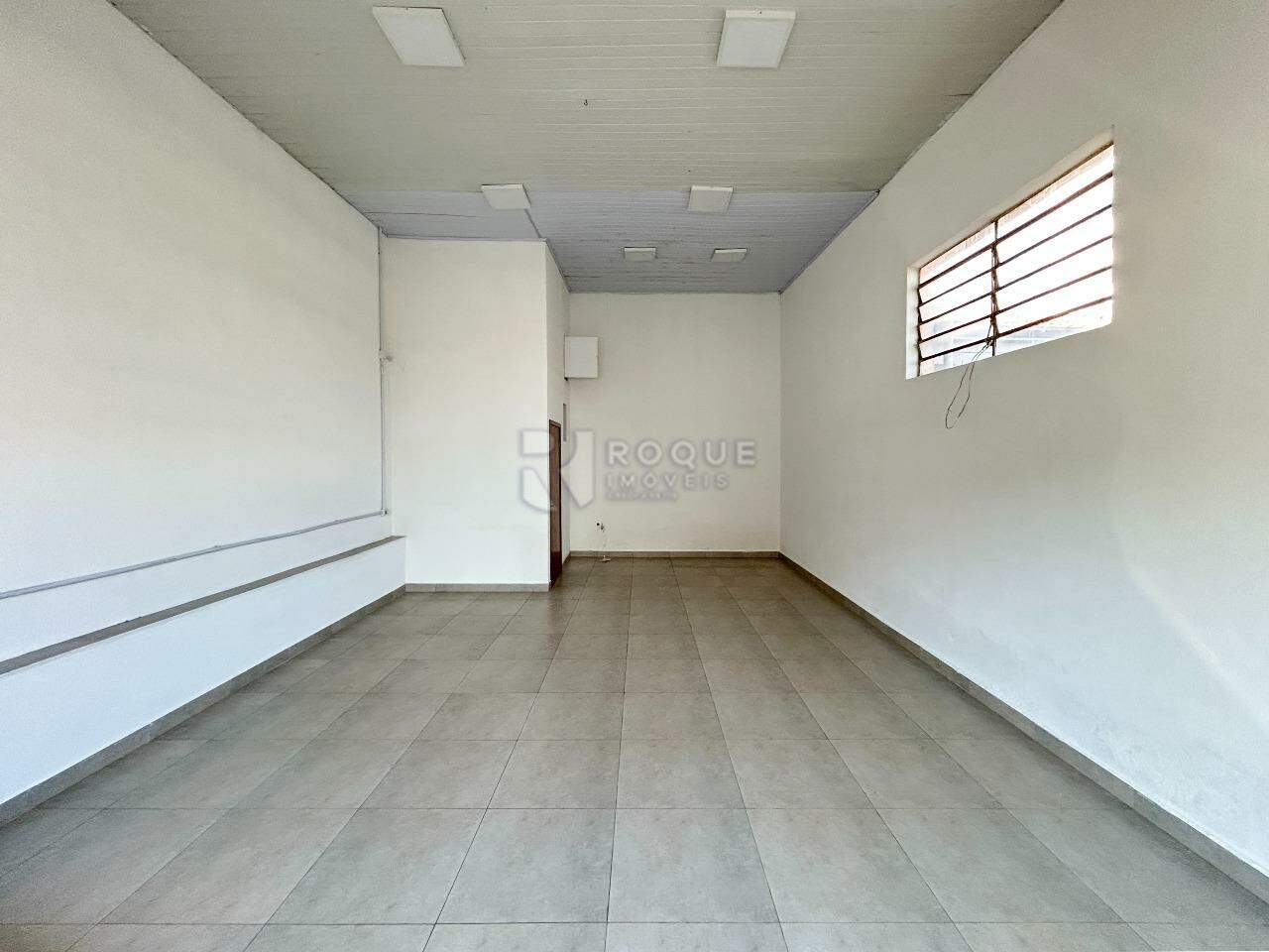 Casa Comercial para aluguel no bairro Centro: Sala 2