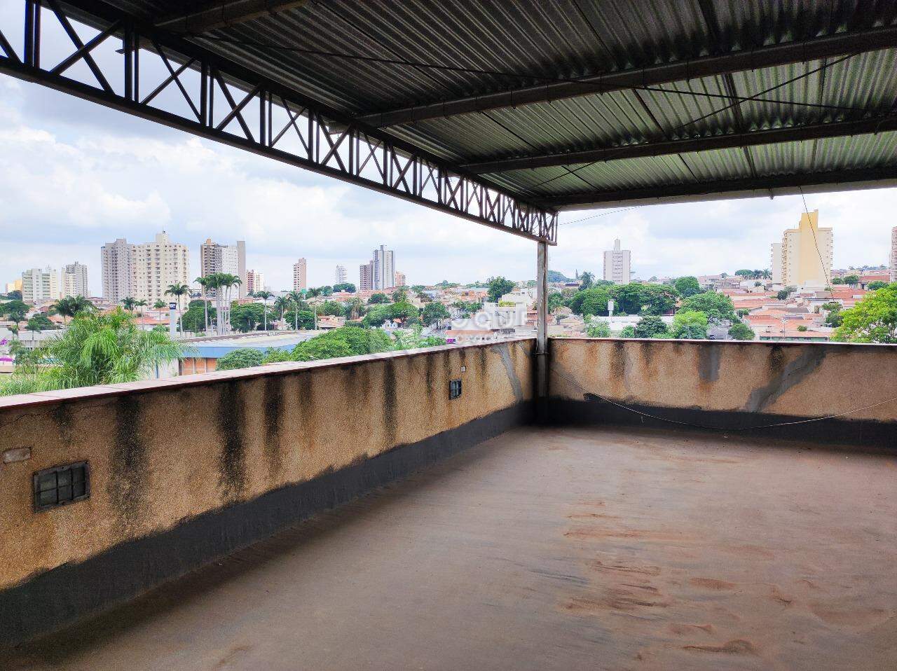 Apartamento à venda no bairro Vila Anita: TERRAÇO
