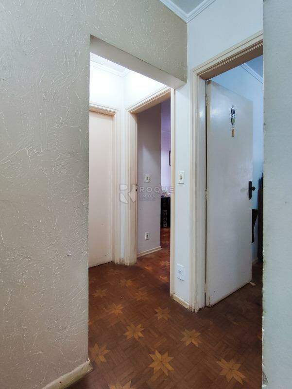 Apartamento à venda no bairro Vila Anita: CORREDOR INTERNO
