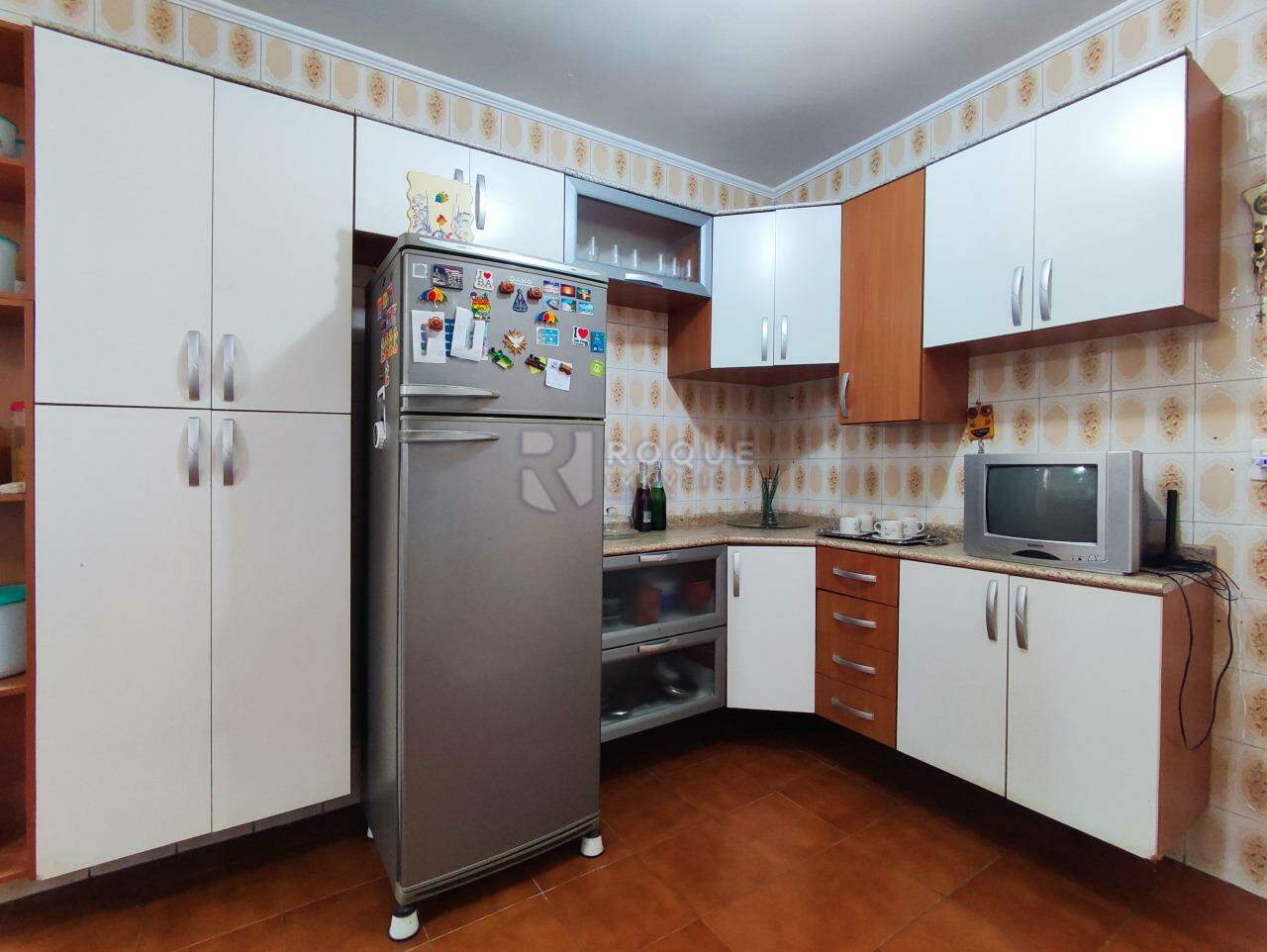 Apartamento à venda no bairro Vila Anita: COZINHA