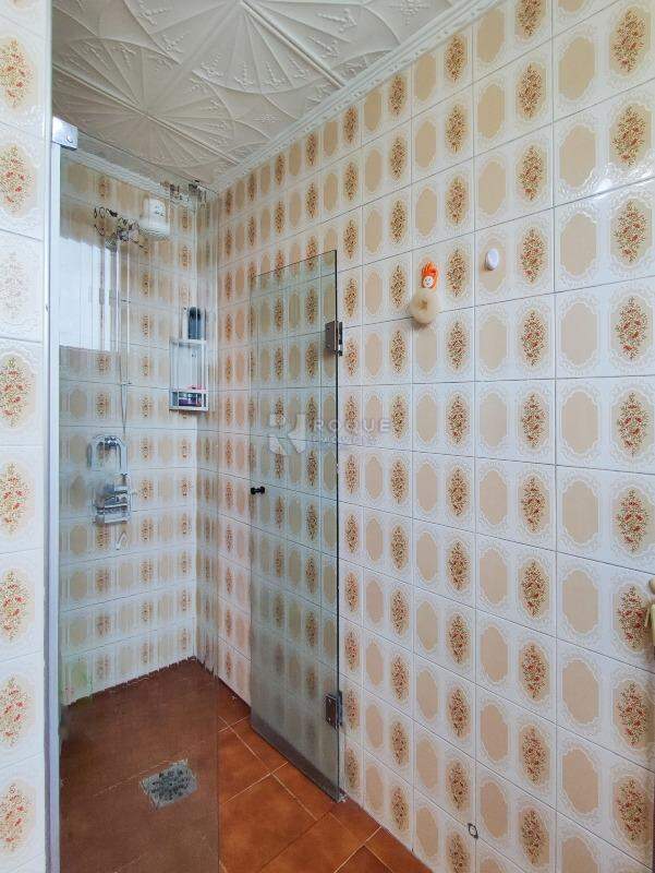 Apartamento à venda no bairro Vila Anita: BANHEIRO SOCIAL