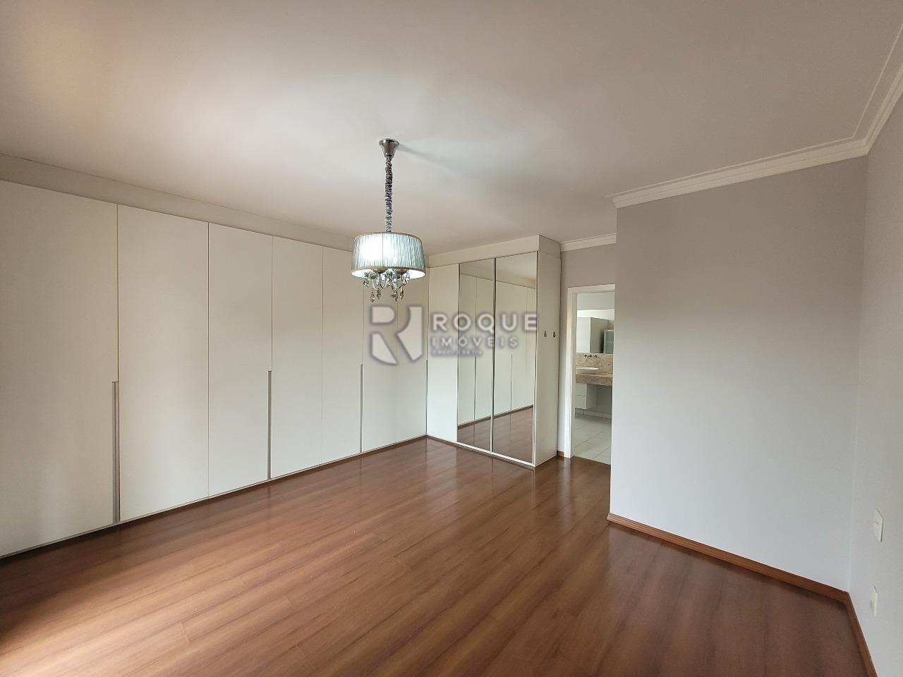 Casa Residencial à venda no bairro Jardim Residencial Alto da Graminha: 