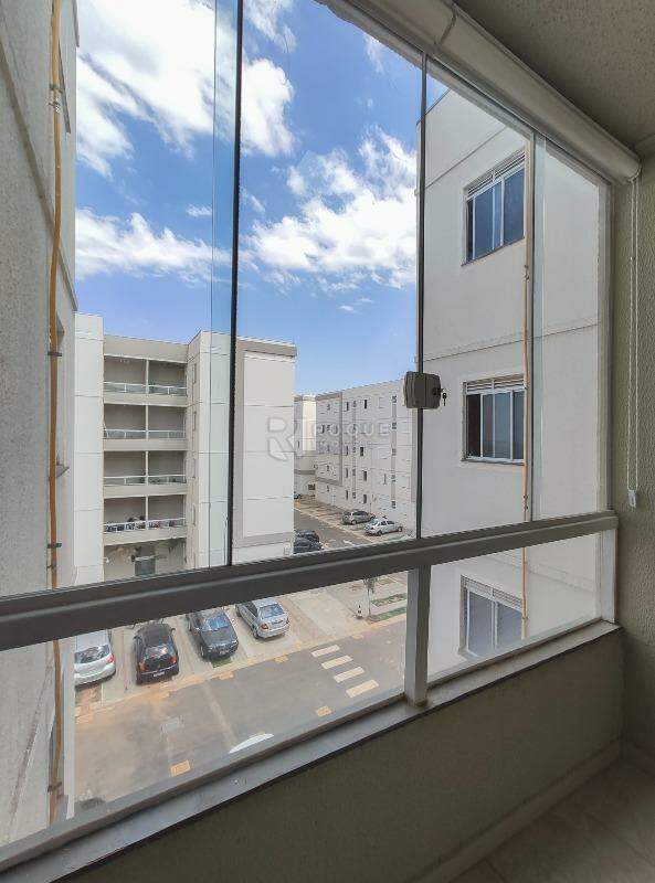 Apartamento para aluguel no bairro Graminha: Sacada 