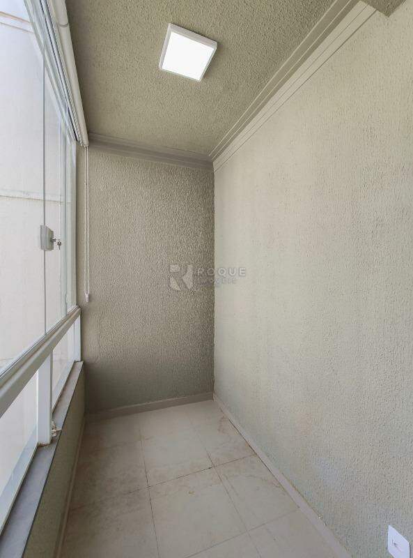 Apartamento para aluguel no bairro Graminha: Sacada 