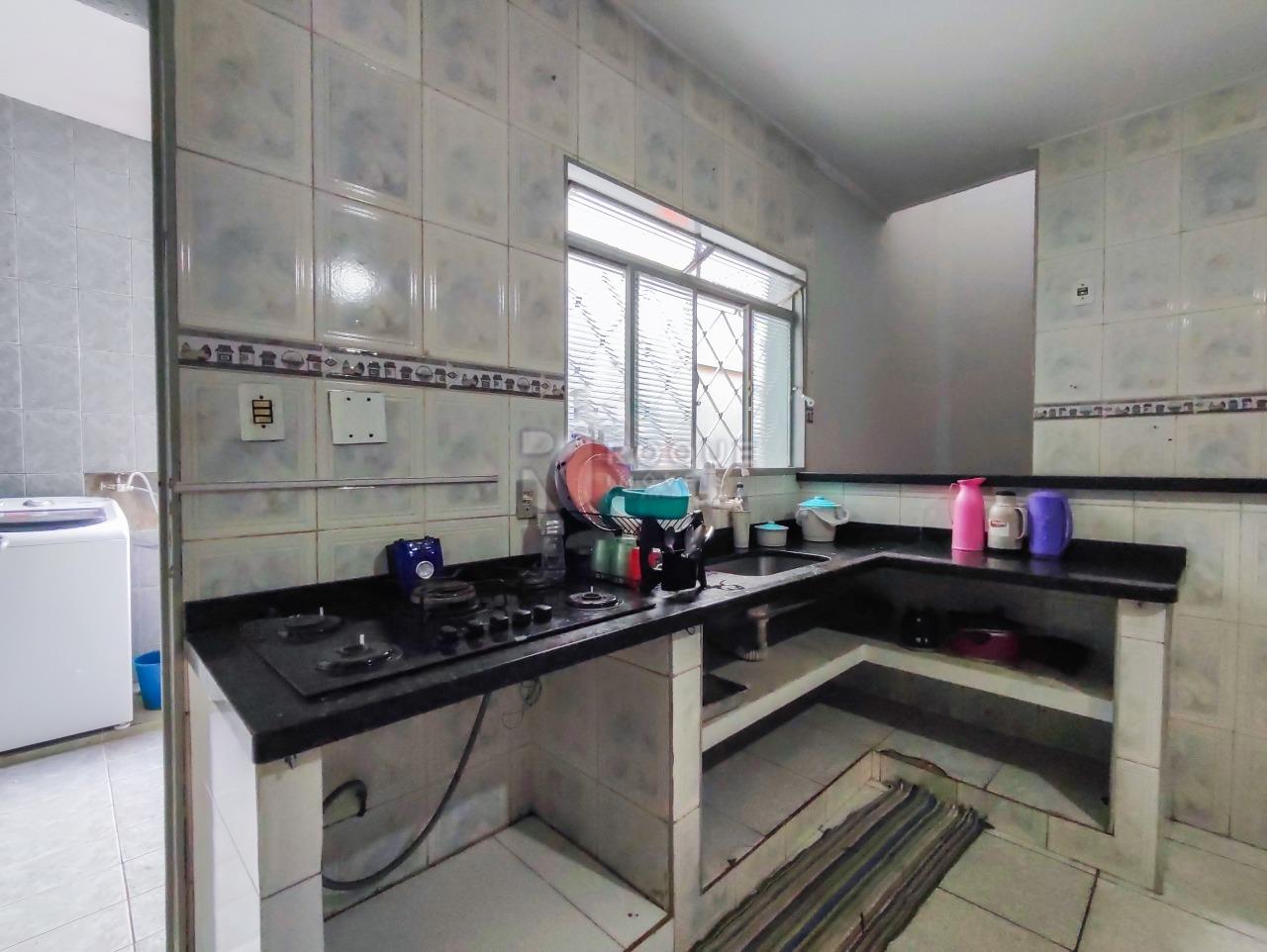 Casa Residencial à venda no bairro Parque Residencial Belinha Ometto: COZINHA