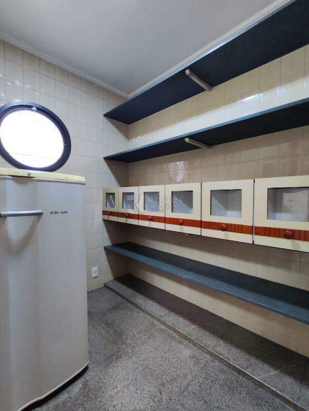 Casa Residencial para aluguel no bairro Jardim Mercedes: DESPENSA