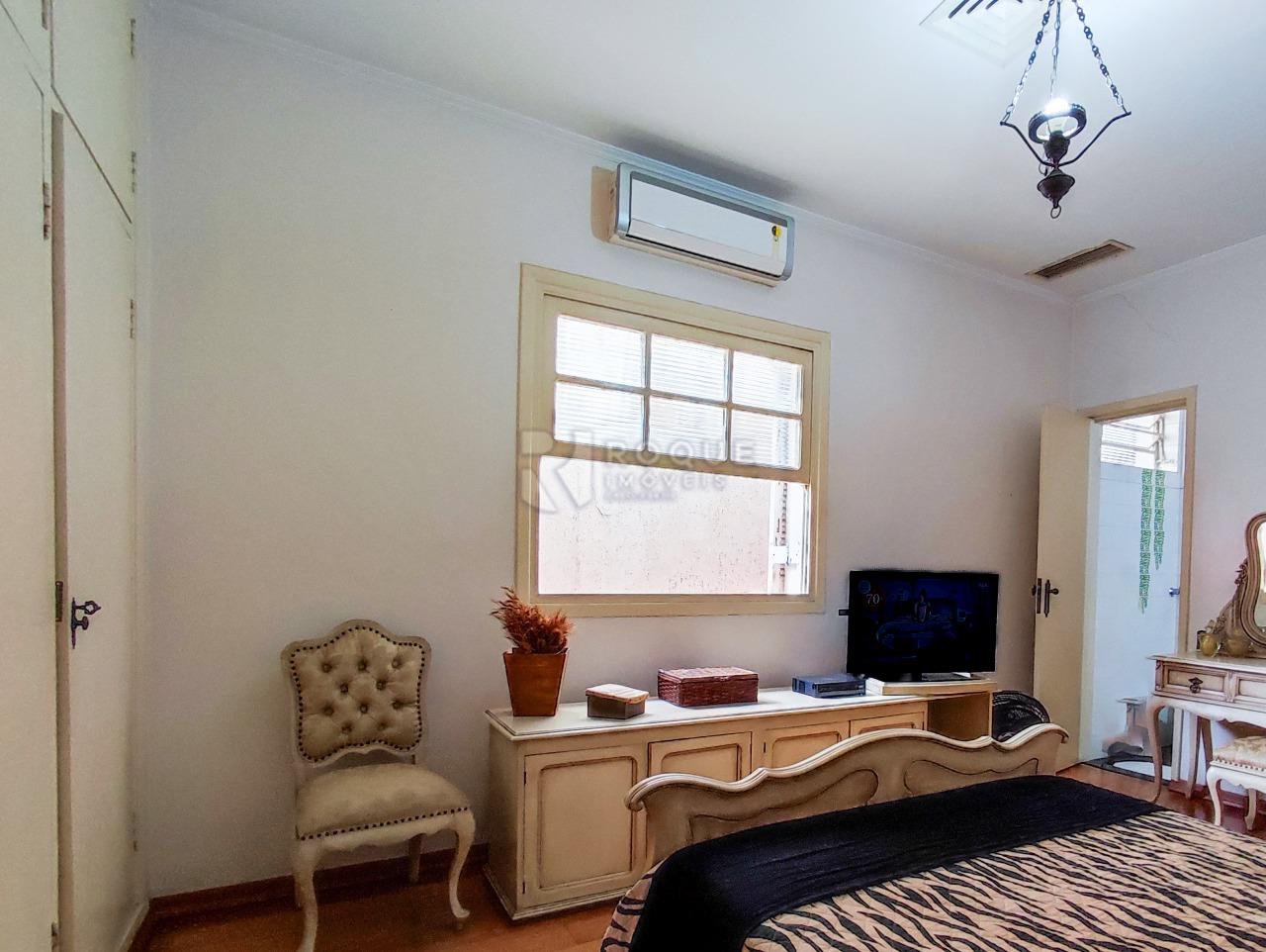 Casa Residencial à venda no bairro Vila Claudia: SUÍTE 1