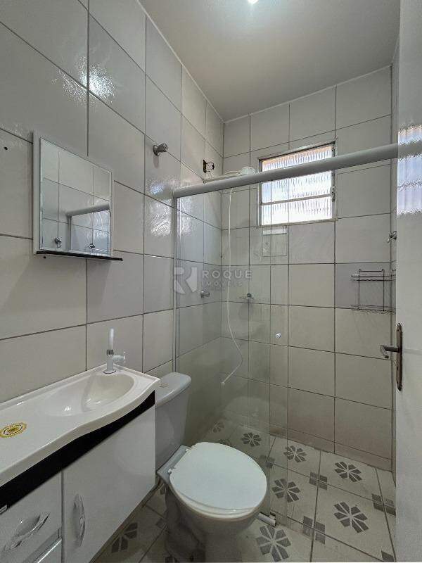 Casa Residencial para aluguel no bairro Jardim Ouro Verde: WC social 