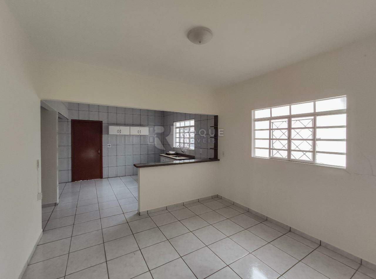 Casa em condomínio para aluguel no bairro Jardim Monte Carlo: Sala / cozinha casa 2
