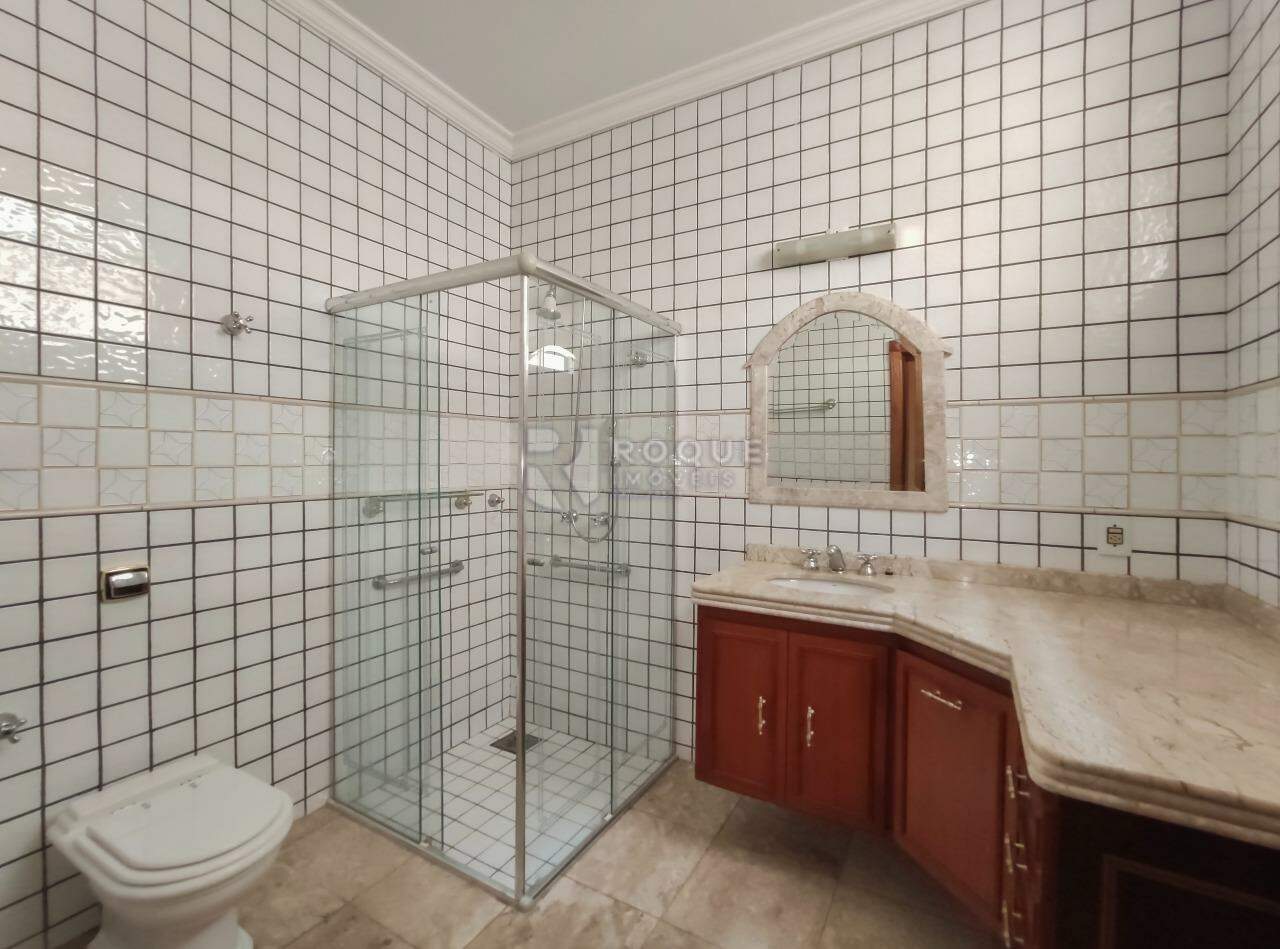 Casa em condomínio para aluguel no bairro Jardim Monte Carlo: WC social 