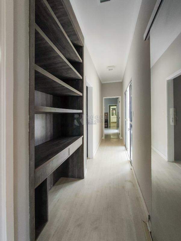 Casa em condomínio à venda no bairro Residencial Casalbuono: CORREDOR INTERNO
