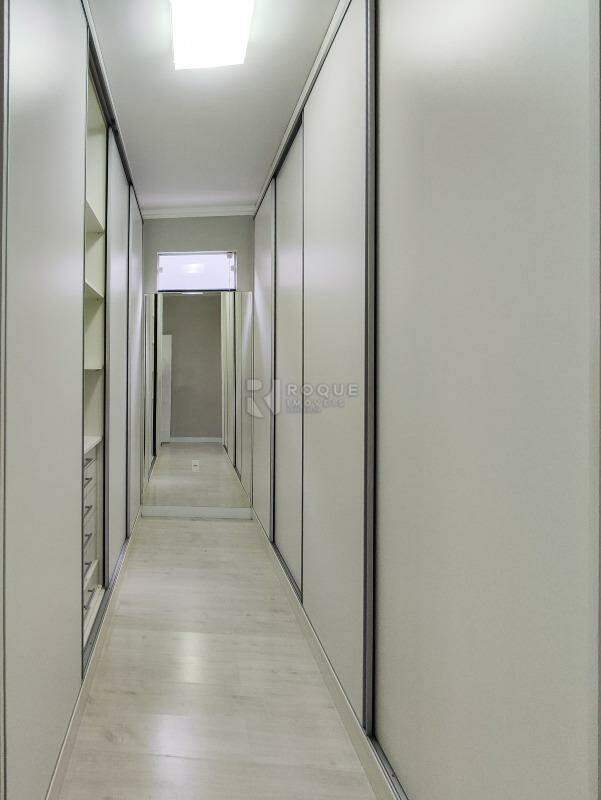 Casa em condomínio à venda no bairro Residencial Casalbuono: CLOSET