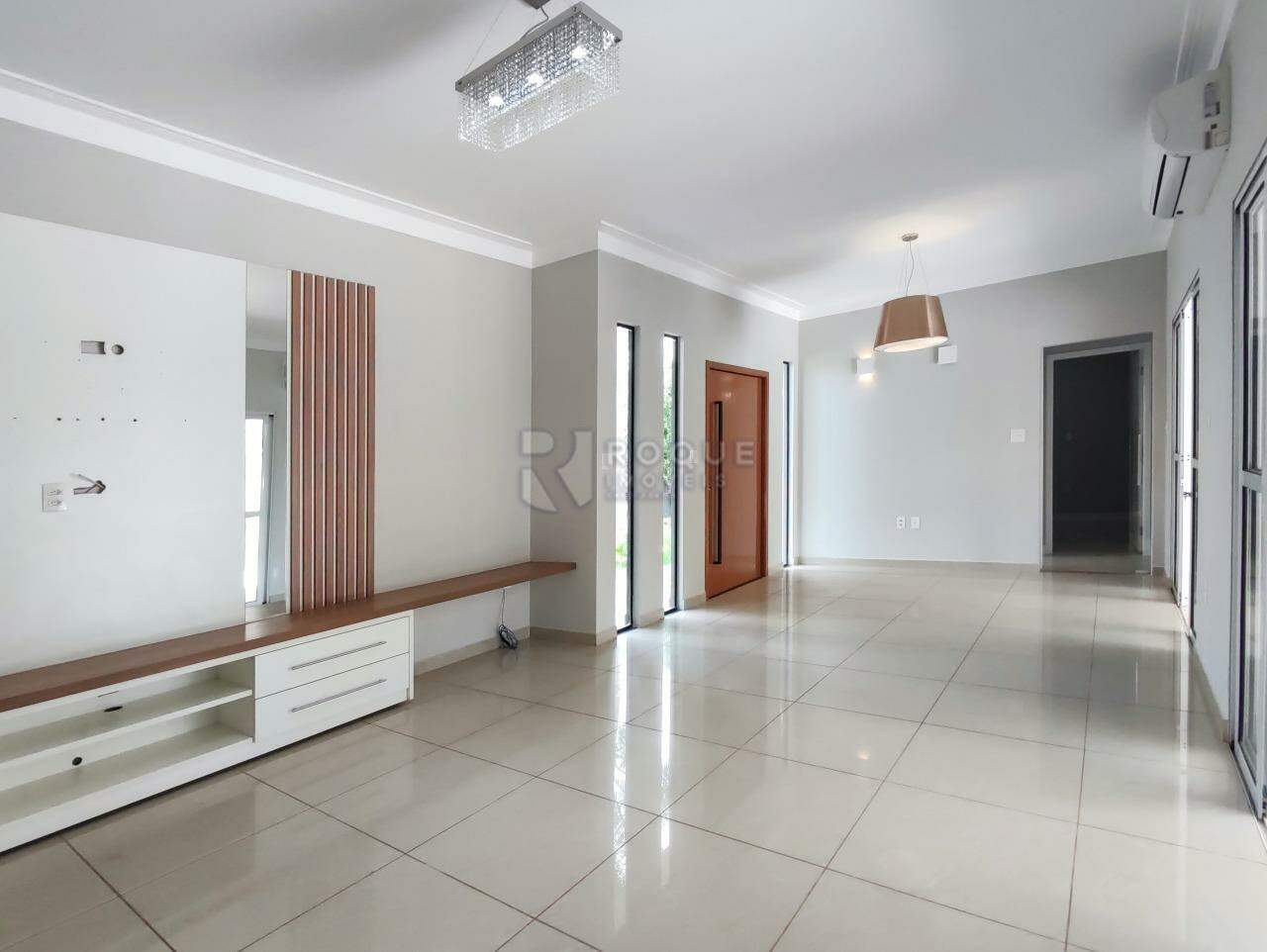 Casa em condomínio à venda no bairro Residencial Casalbuono: SALA DE TV