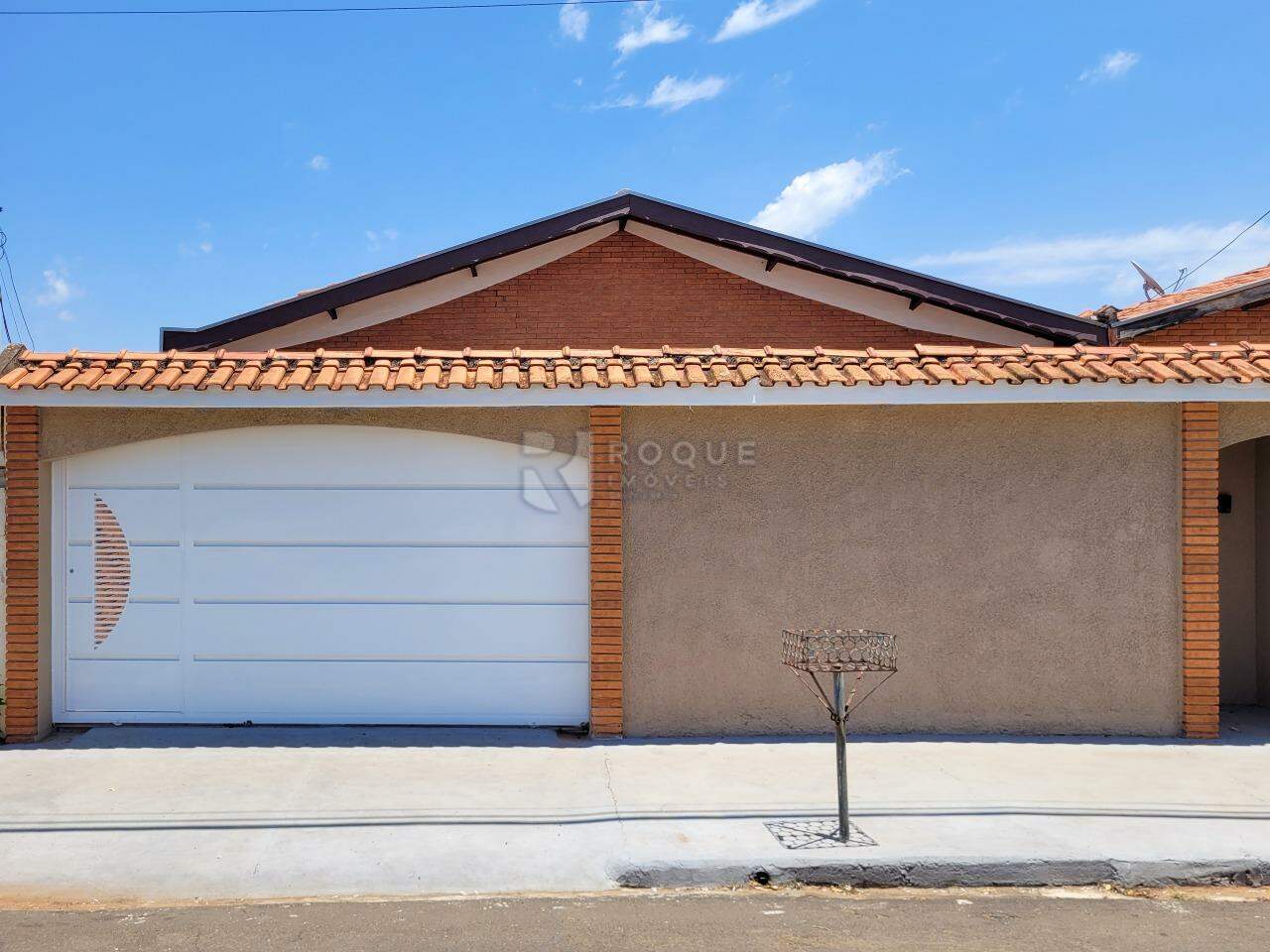 Casa Residencial para aluguel no bairro Jardim Santa Cecília: Fachada