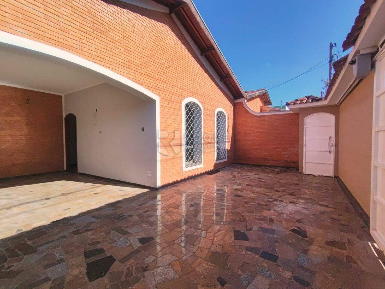 Casa Residencial para aluguel no bairro Jardim Santa Cecília: Garagem