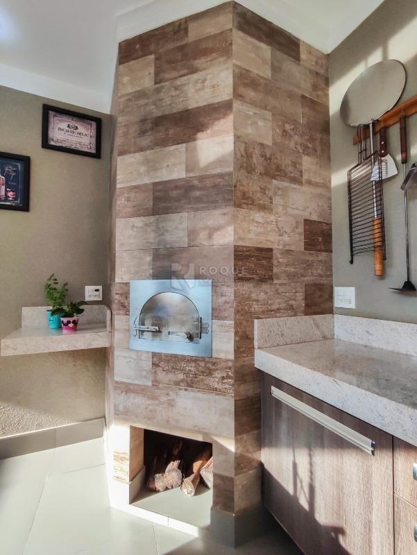 Casa em condomínio à venda no bairro Terras de São Bento II: FORNO À LENHA