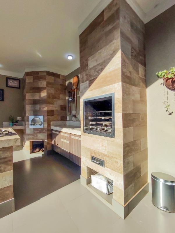 Casa em condomínio à venda no bairro Terras de São Bento II: CHURRASQUEIRA