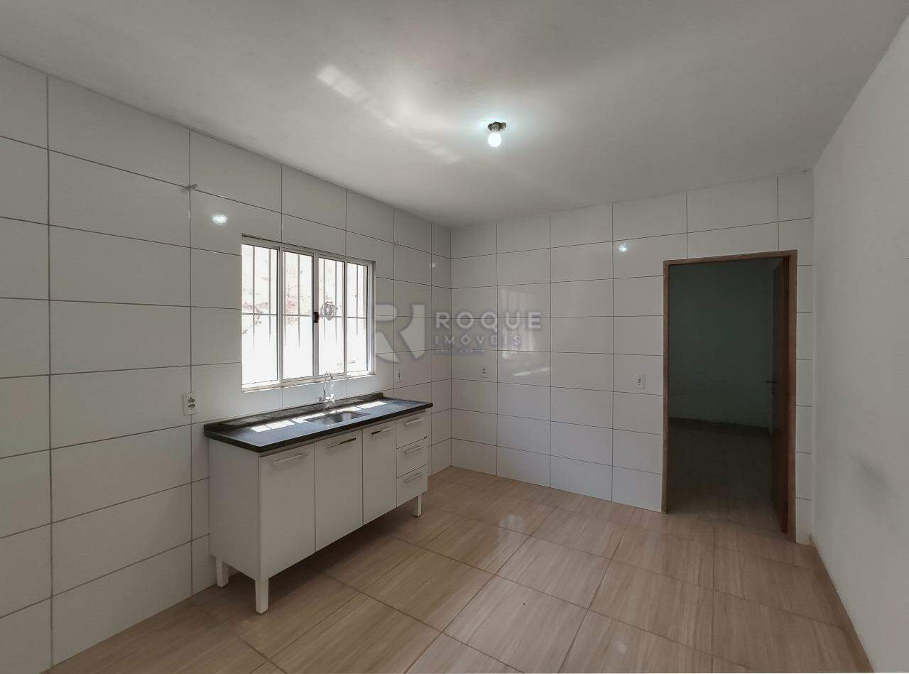 Casa Residencial para aluguel no bairro Parque Residencial Aeroporto: Cozinha 