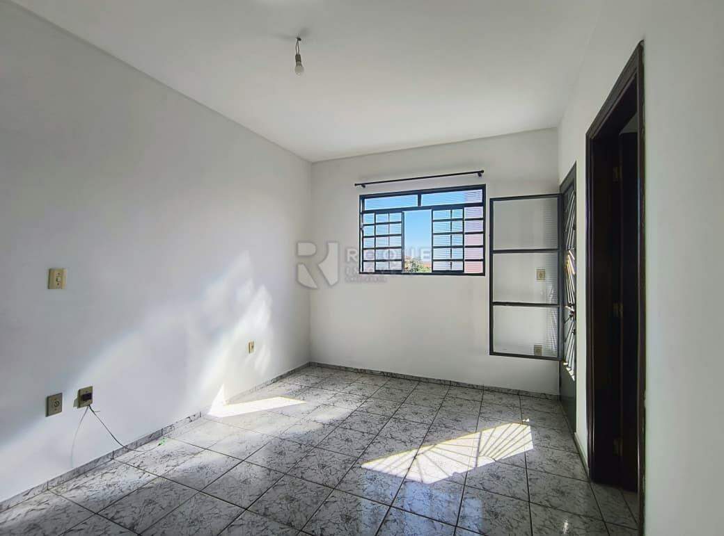 Casa Residencial para aluguel no bairro Jardim Residencial Dona Santina Paroli Peccinini: Hall