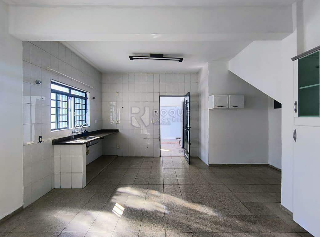 Casa Residencial para aluguel no bairro Jardim Residencial Dona Santina Paroli Peccinini: Cozinha