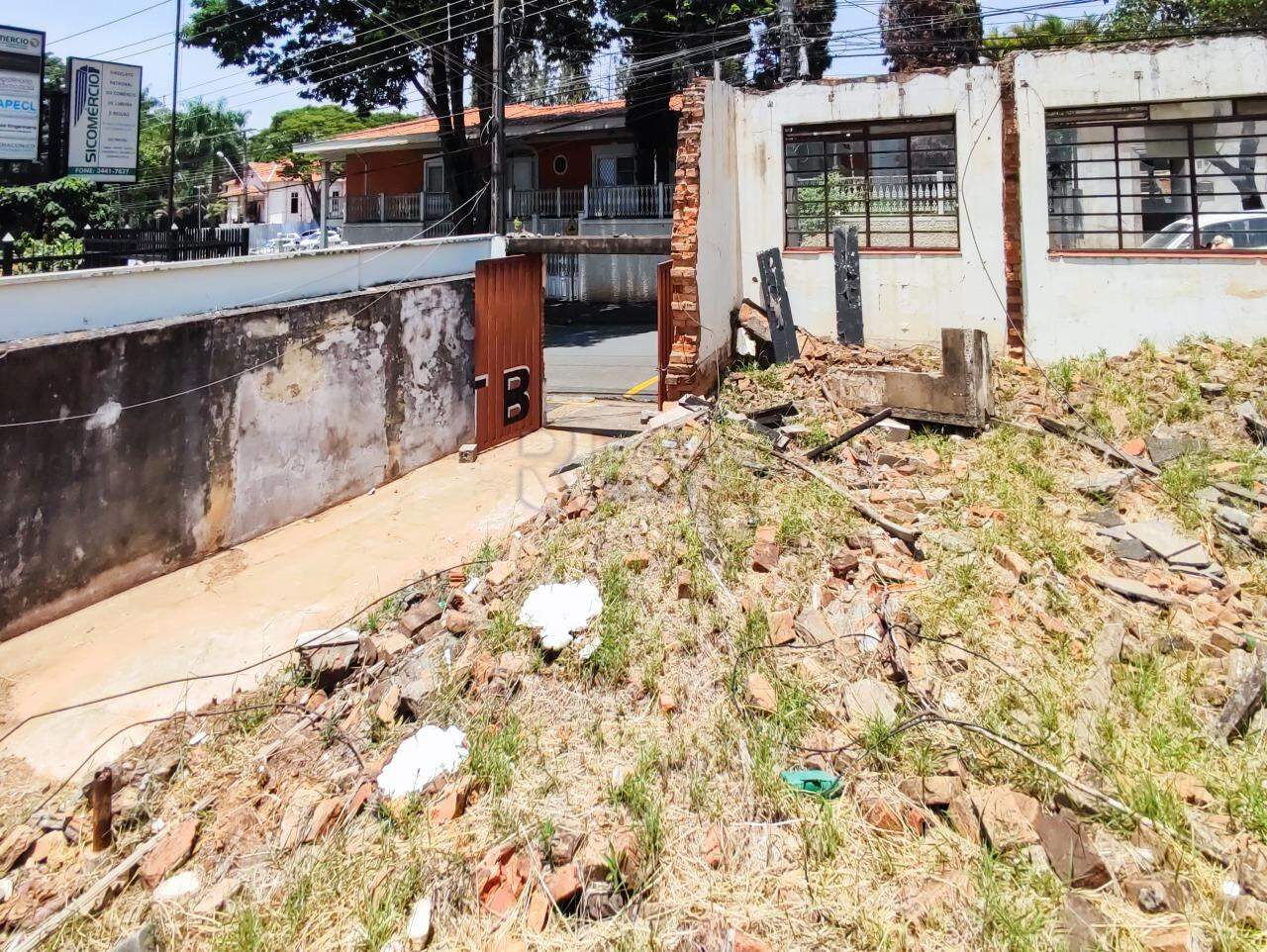 Terreno à venda no bairro Centro: 