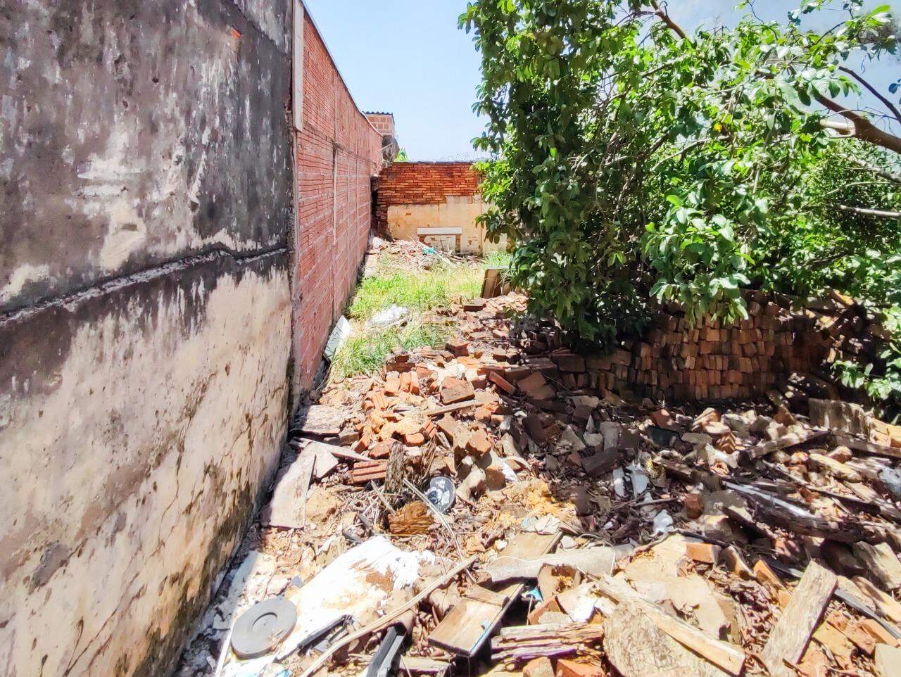Terreno à venda no bairro Centro: 