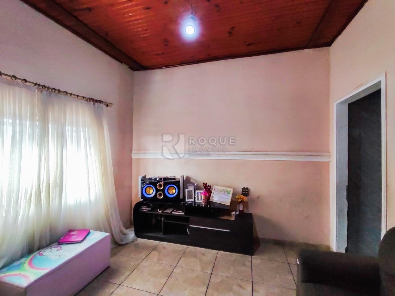 Casa Residencial à venda no bairro Jardim Nova Suiça: SALA