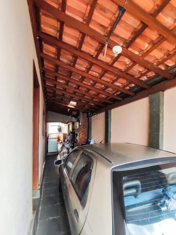 Casa Residencial à venda no bairro Jardim Nova Suiça: GARAGEM