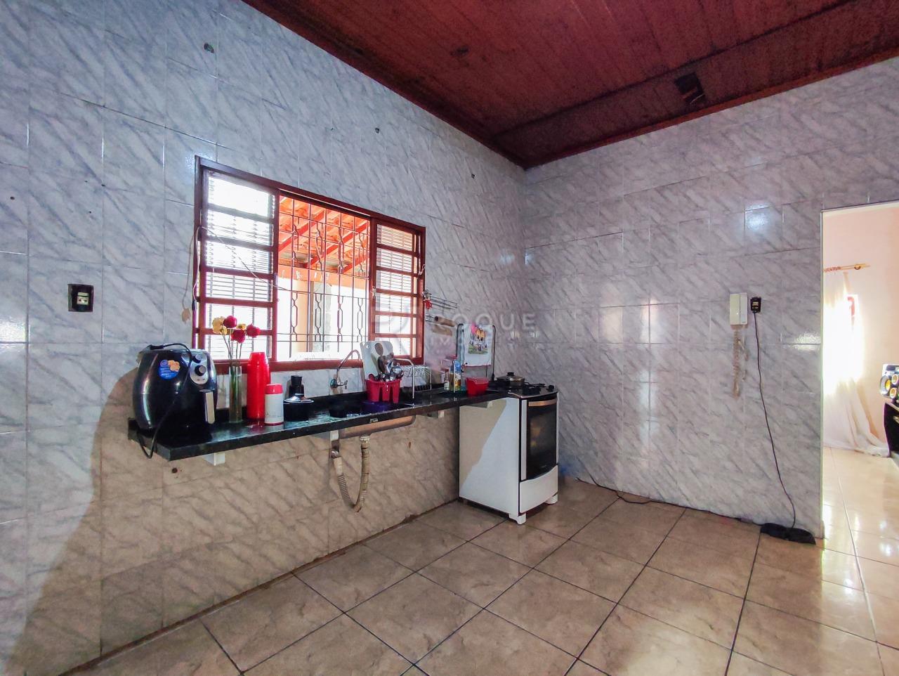 Casa Residencial à venda no bairro Jardim Nova Suiça: COZINHA