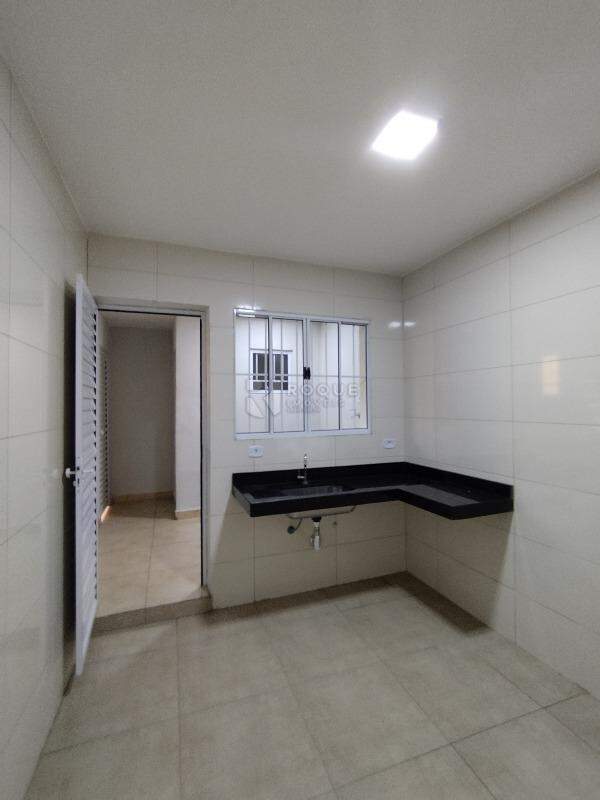 Casa Residencial à venda no bairro Conjunto Habitacional Tancredo Neves: Cozinha 