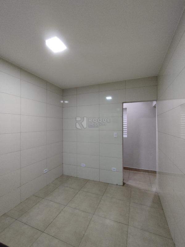 Casa Residencial à venda no bairro Conjunto Habitacional Tancredo Neves: Cozinha 