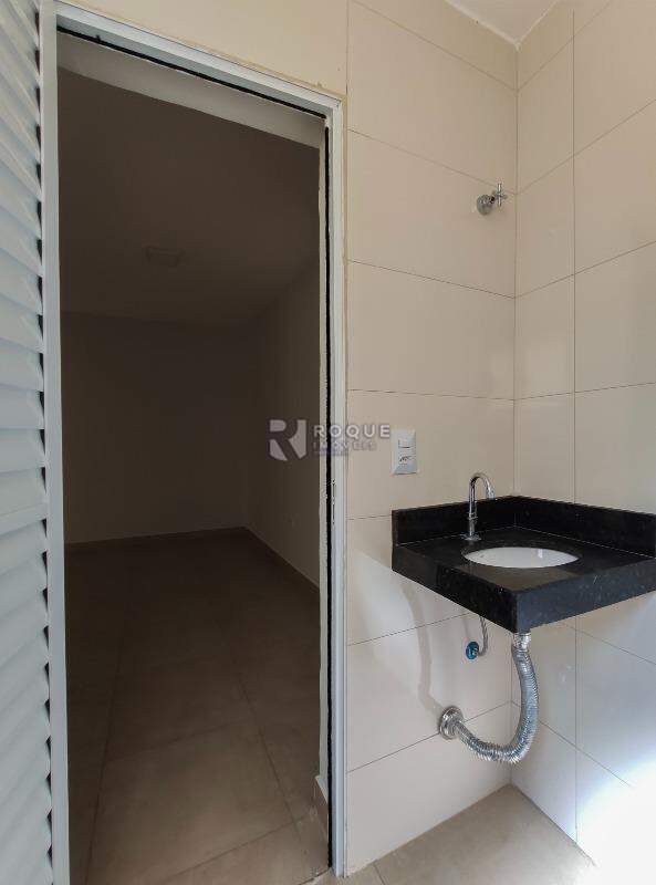 Casa Residencial à venda no bairro Conjunto Habitacional Tancredo Neves: 